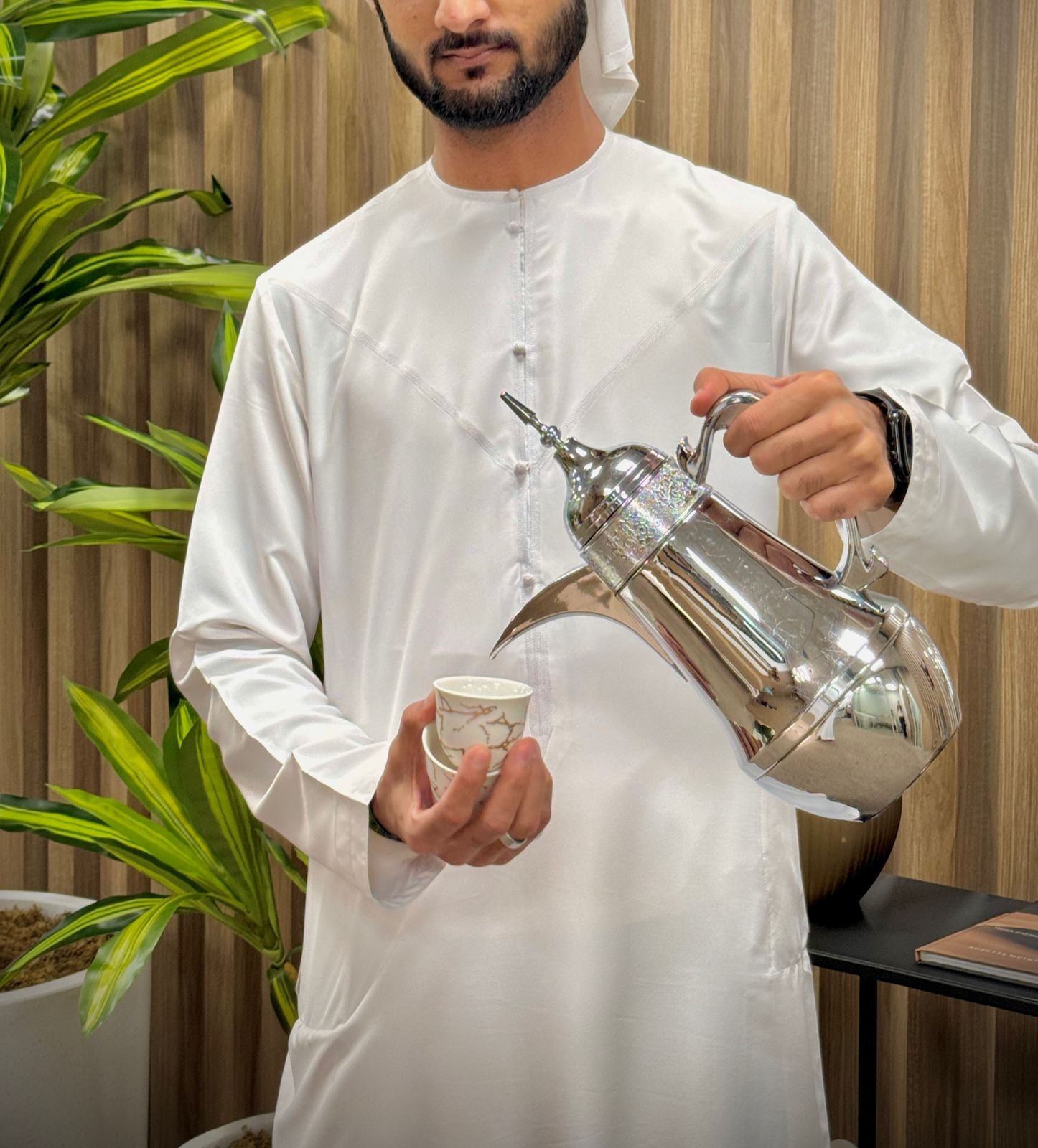 Arabic Coffee Service | Best Coffee Server Dubai | Book Now